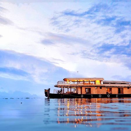 Indraprasthamlakecruise Alappuzha Esterno foto