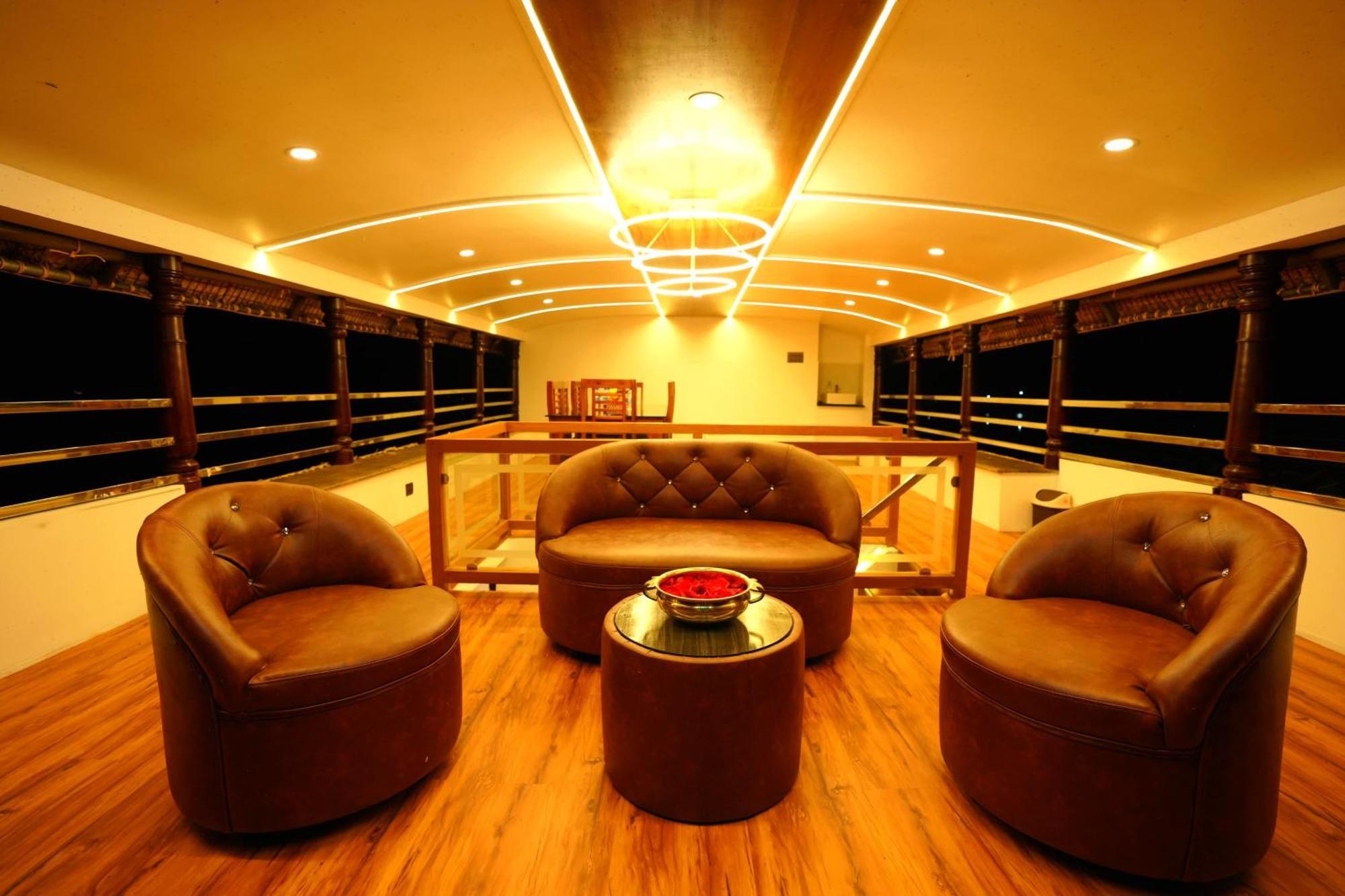 Indraprasthamlakecruise Alappuzha Esterno foto